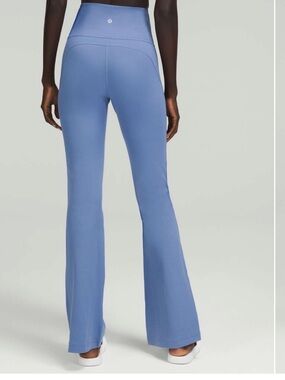Lululemon Groove Super-High-Rise Flared Pant Nulu Water Drop Size 6